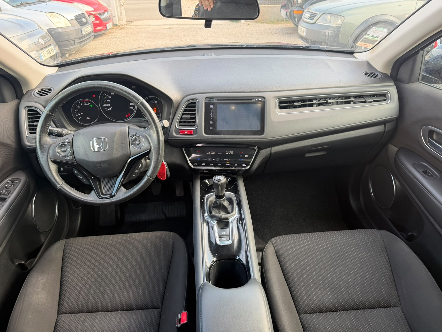 HR-V