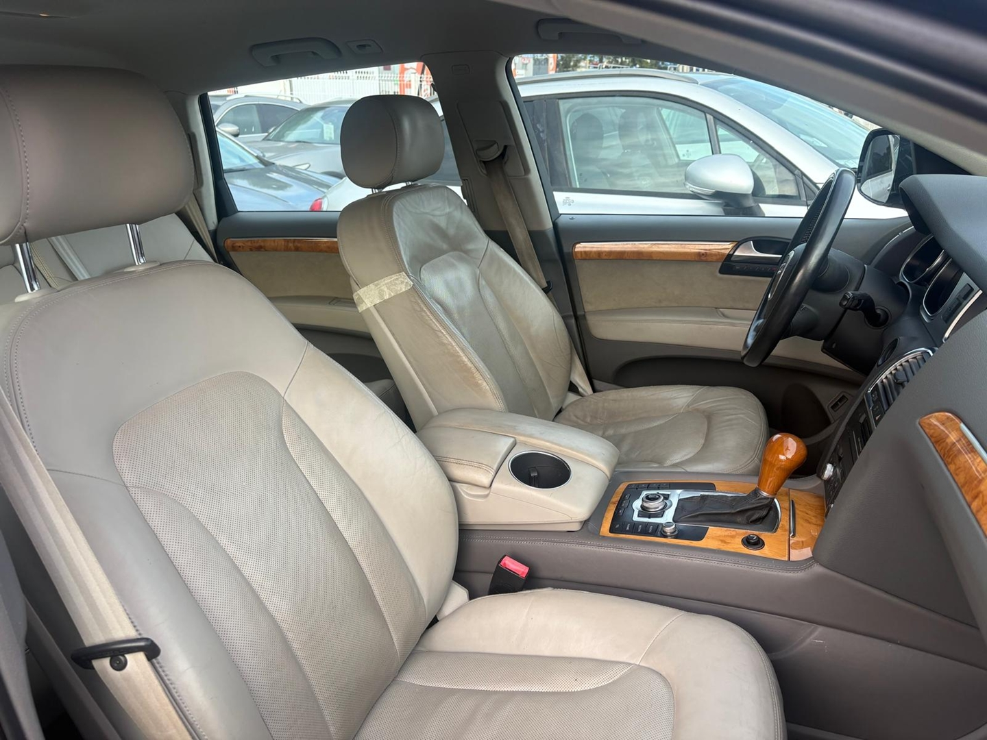 Q7