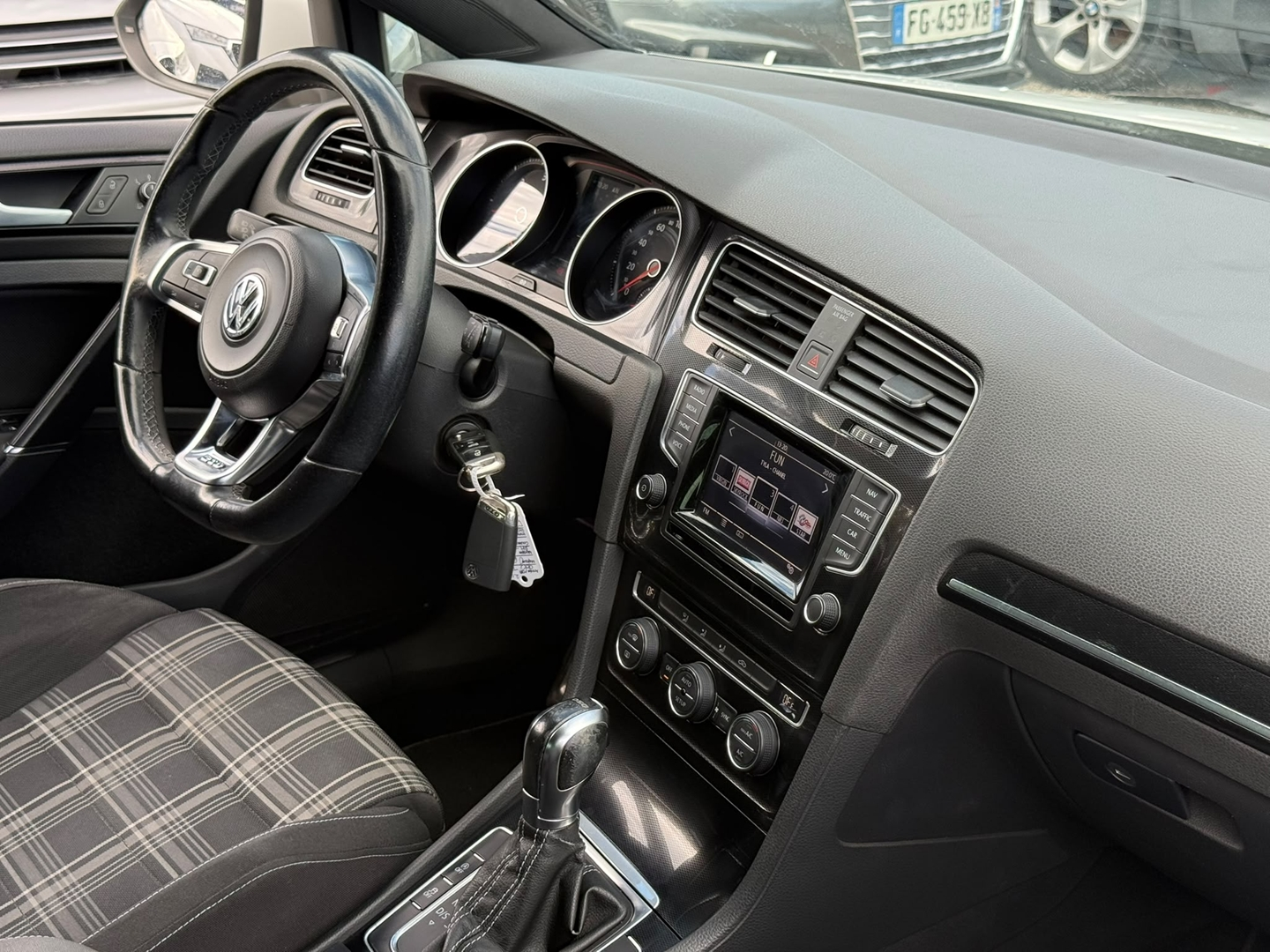 GOLF VII
