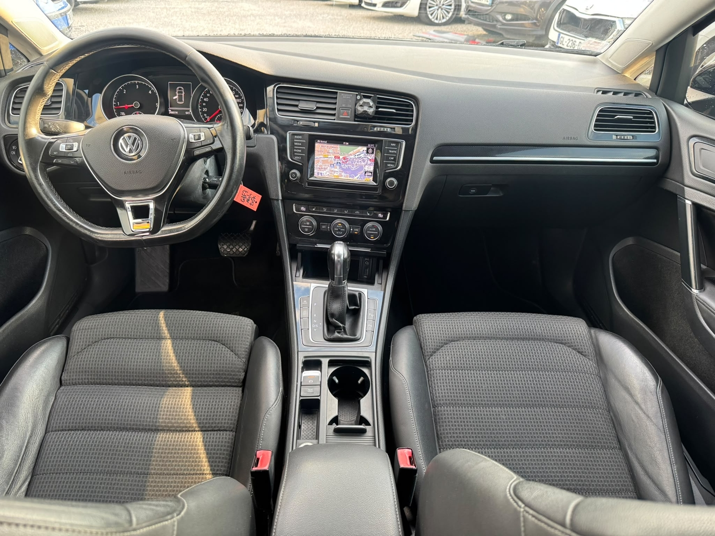 GOLF VII